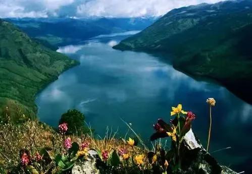 欧洲无人区免费正片在哪里看_神秘禁区探索_全球十大诡异禁区