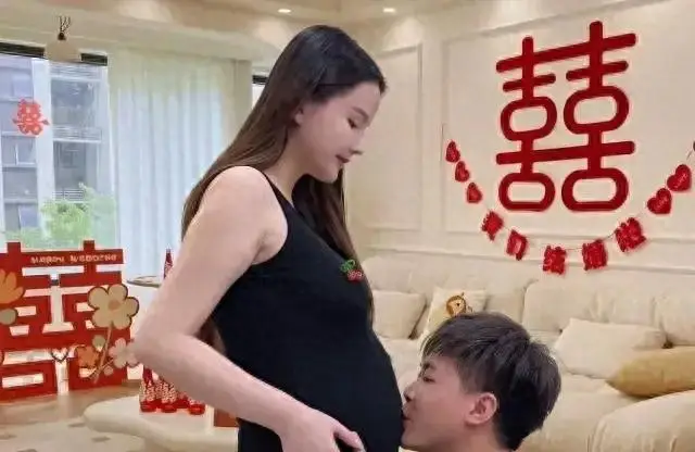 许华升官宣女友怀孕_许华升婷婷怀孕消息_许华升网红八卦-